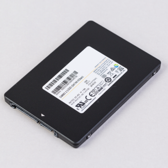 Samsung SM883 MZ7KH1T9HAJR - SSD - 1,92TB - intern (Stationr) - 2.5 Zoll (6,4 cm) (in 2.5 Zoll  Trger) - SAS 12Gb/s (MZ7KH1T9HAJR-00005) 